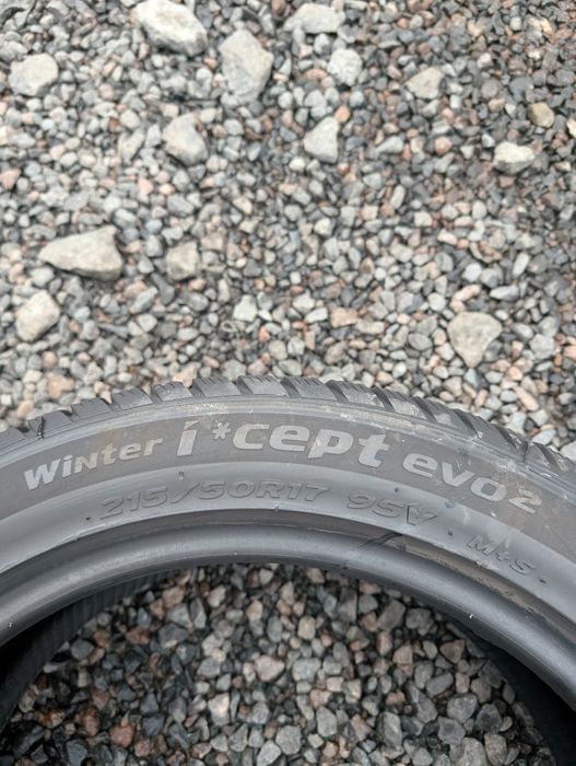 Комплект зимових шин Hankook 215/50 R17 215*50 17 Winter I*Cept Evo2