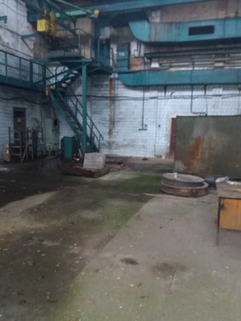Продам виробничо-складське приміщення м Чернігів.
