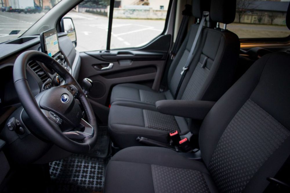 Bus 9 Osobowy Wypożyczalnia Wynajem do Wynajęcia Ford Transit Custom
