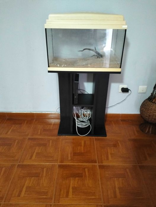 Aquário com base