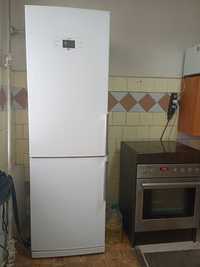 Добротний двухкамерний холодильник LG No Frost