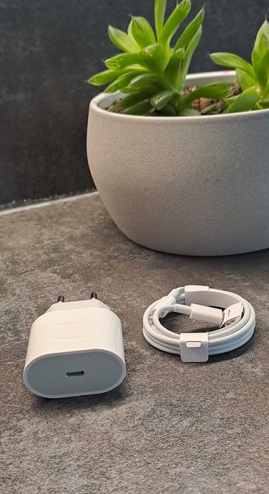 Ładowarka do IPhone 20W z przewodem 1m -szybka wysyłka