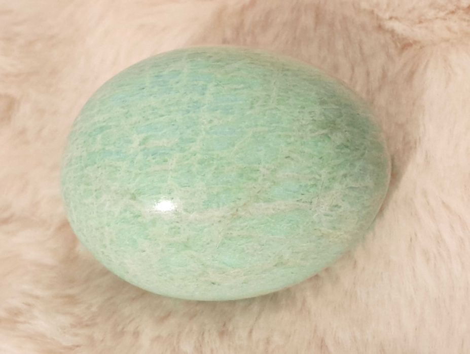 Ovo de pedra natural Amazonite (antigo) com suporte
