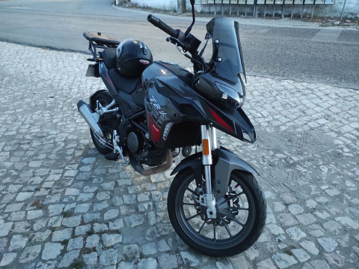 Benelli trk 251 cilindradas