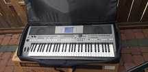 Yamaha psr s670 ..