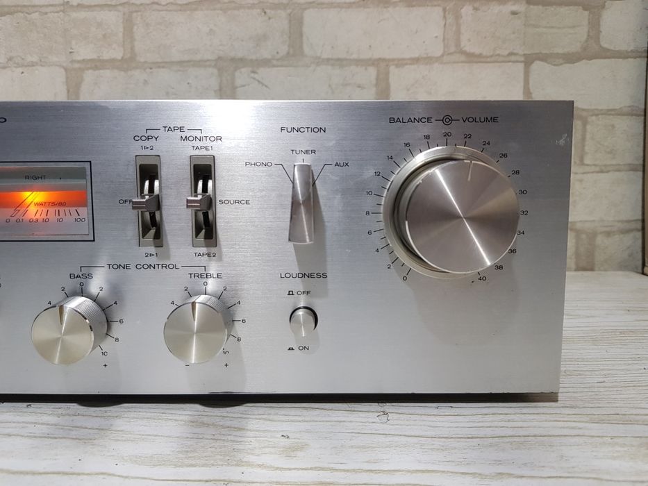 Стерео підсилювач/усилитель  Hitachi HA-330 2x70Вт б/у з Німеччини