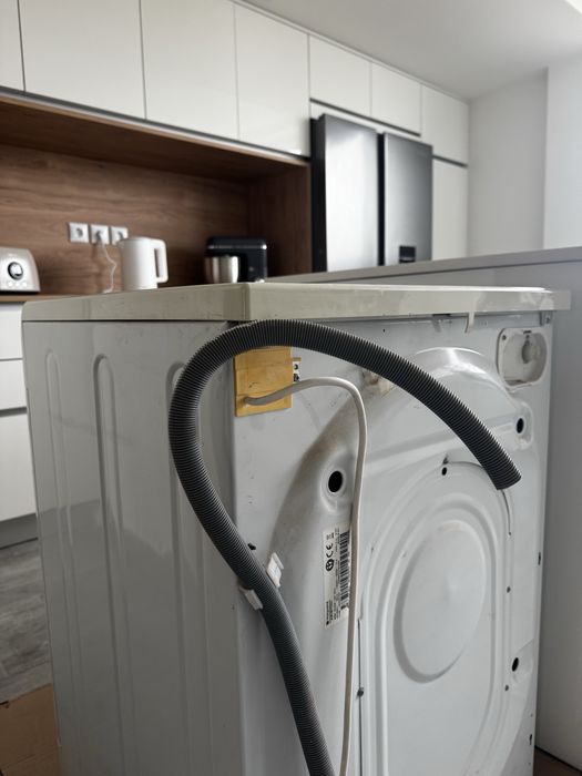 Máquina de Lavar Roupa Hotpoint Ariston 9Kg ECO9F1091