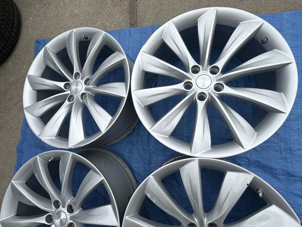 Felgi aluminiowe Tesla S 21 5x120 oryginalne