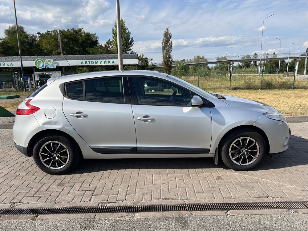 Renault megane 1.5 безлючевой доступ