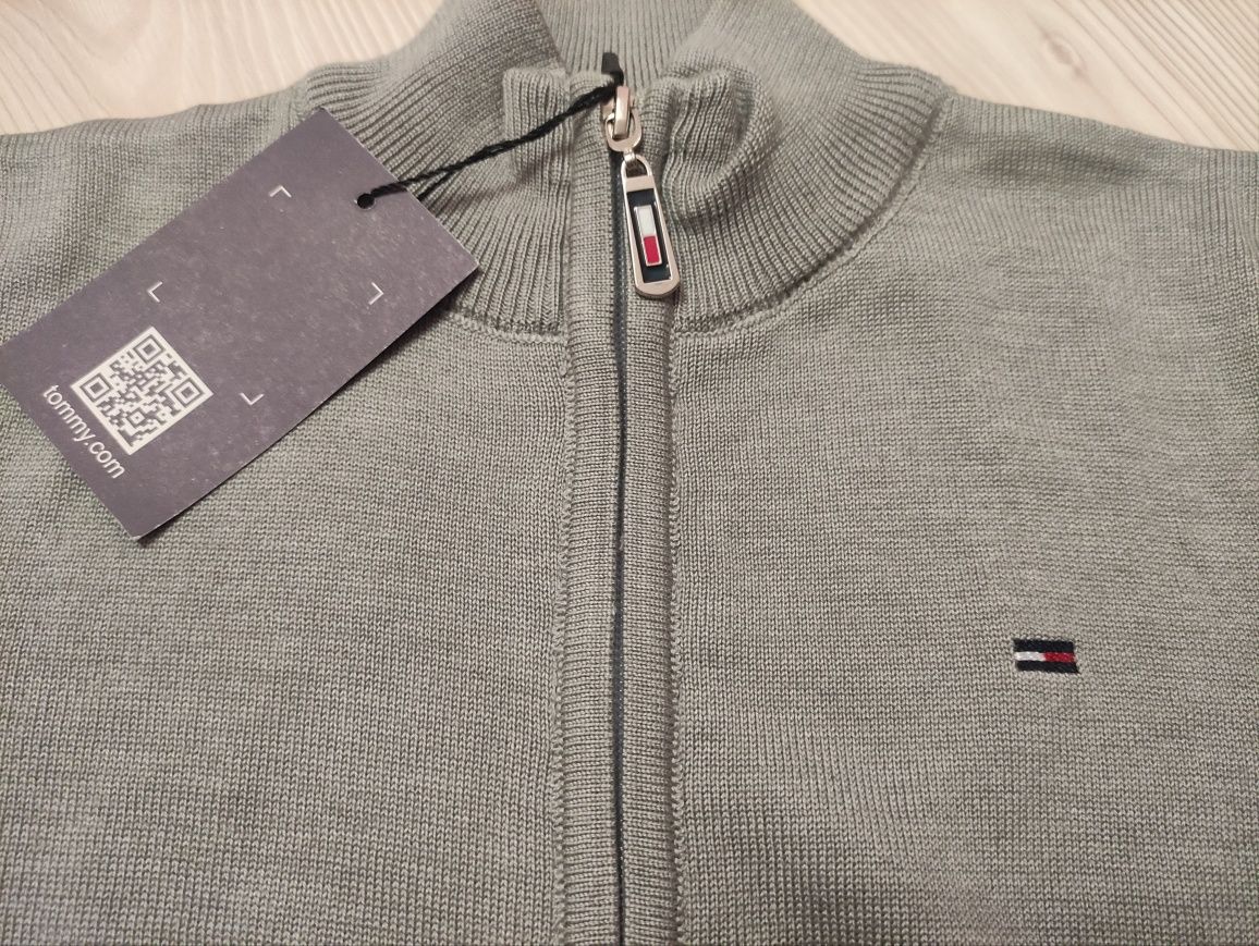 NOWY sweterek Tommy Hilfiger r.128/134 cm