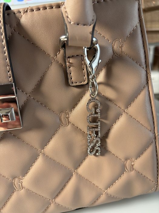Mala Guess Rosa Velho