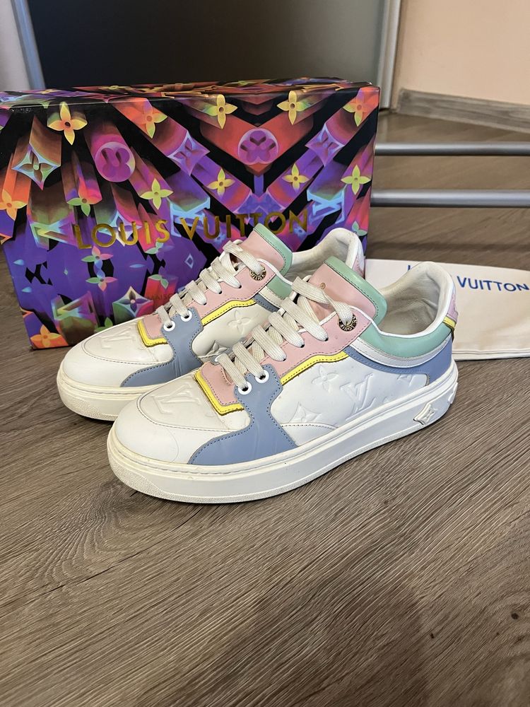 Кросівки , кросовки LV