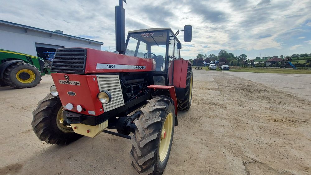 Ciągnik Ursus c385A napęd przód silnik 120 KM