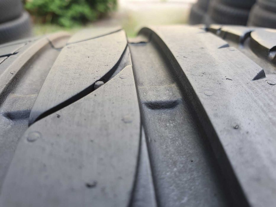 2x Bridgestone Potenza S001  235/40r19  7,5mm