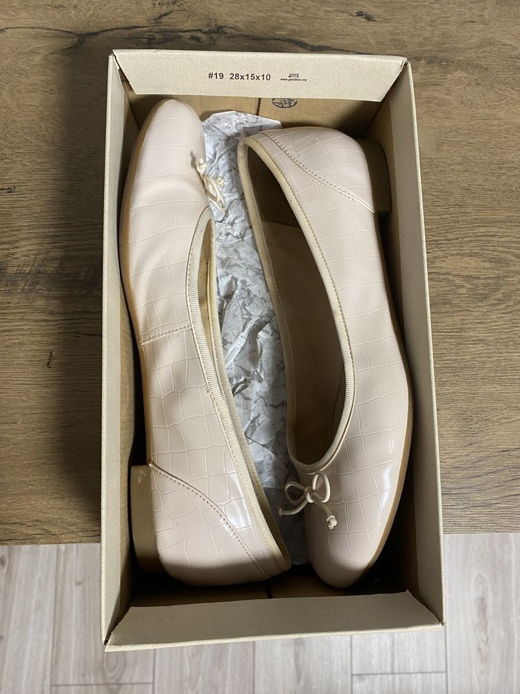 Продам балетки Clarks Couture Bloom Nude Pink у відмінному стані, 39 р