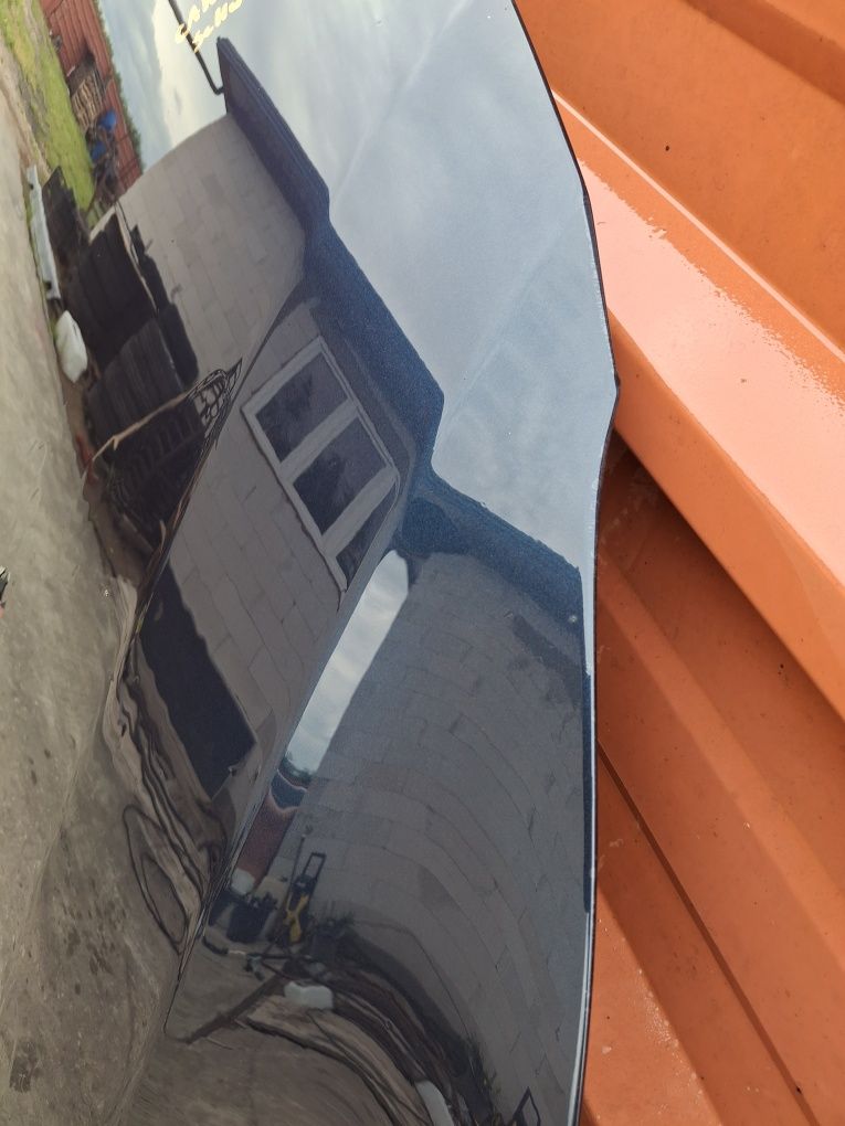 Maska Pokrywa Silnika BMW E60 E61 Carbon Schwarz  416/9 W kolor