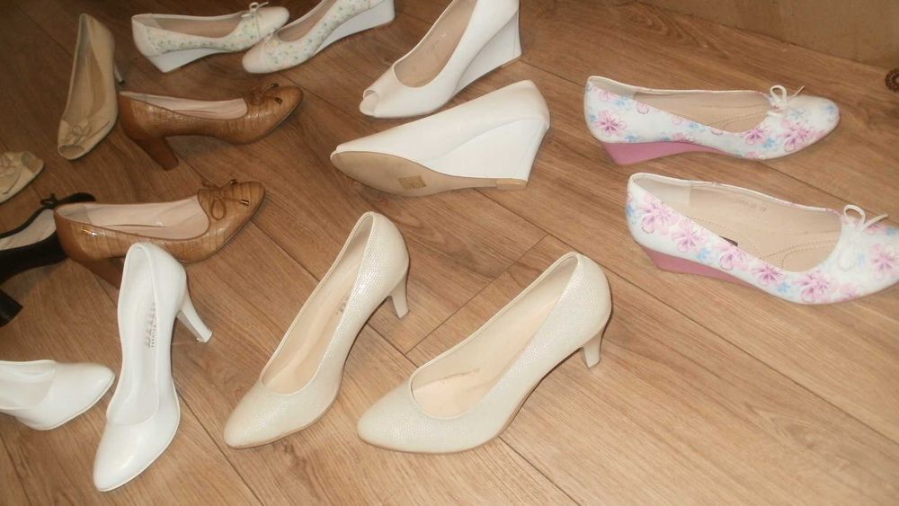 Buty damskie –białe, ecru, czarne, m.in. Brilu -rozmiar 39, 38