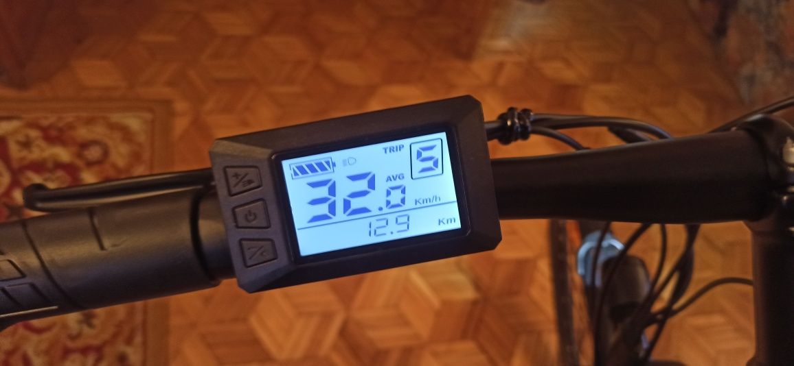 Rower elektryczny koła 700 c wyjmowana bateria