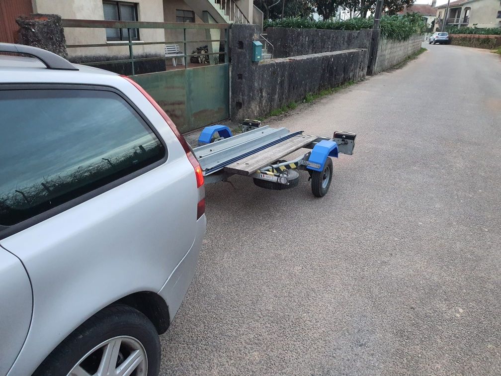 Reboque para moto