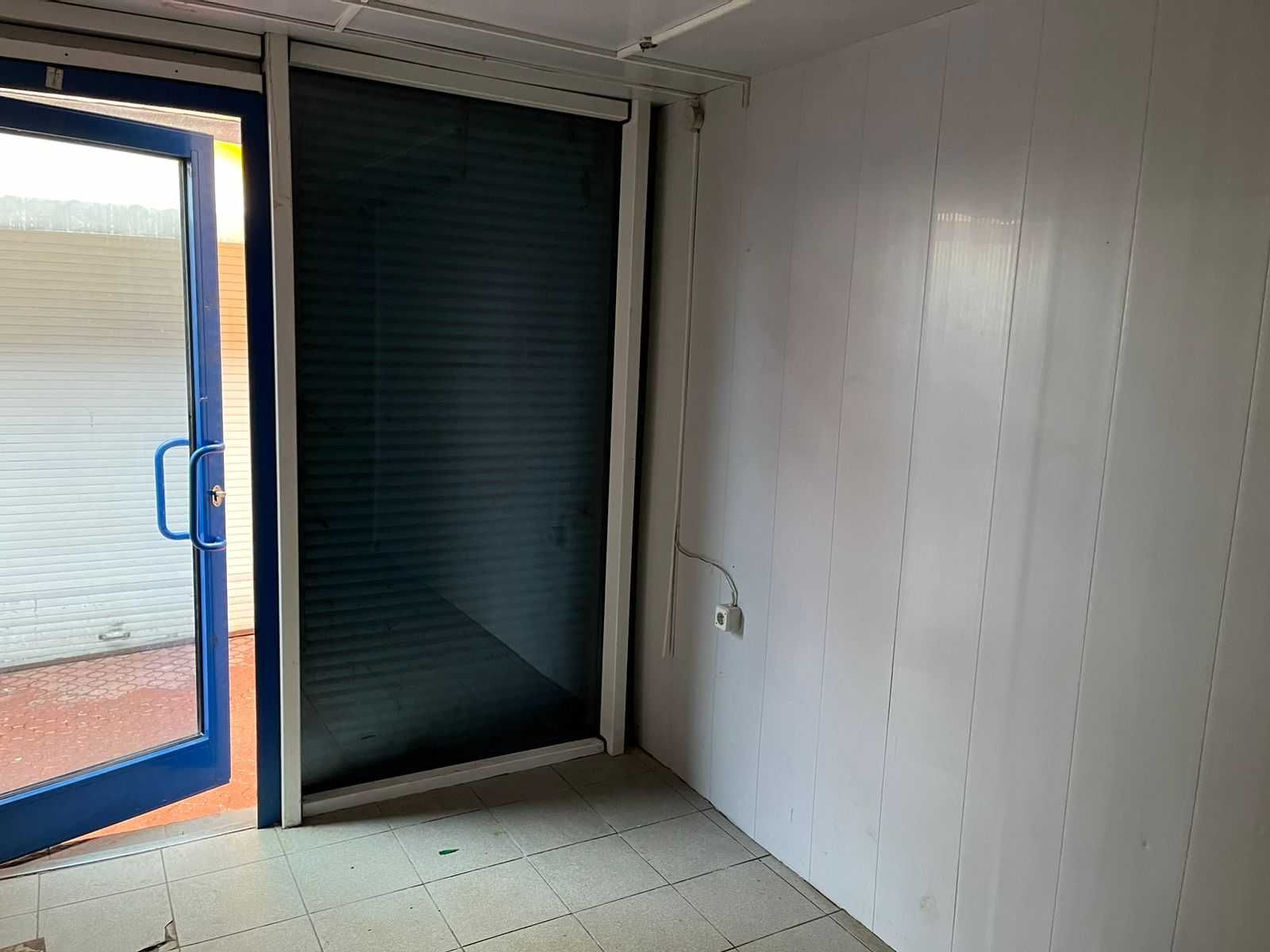 Здаємо торгову площу на Центральному ринку Чернігова (бутікі и склад)