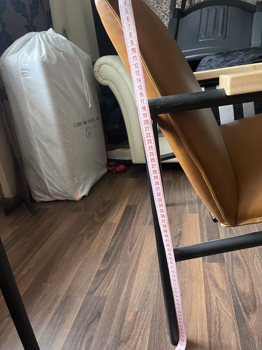 Продам 2 офісні крісла