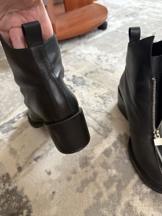 Жіночі осінні ботинки