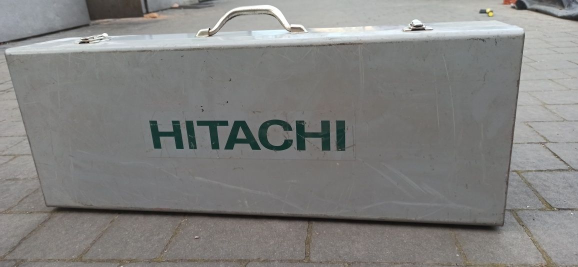 Młot wyburzeniowy Hitachi