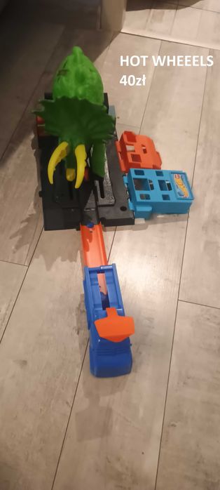 Zabawki, lalki, gry itp