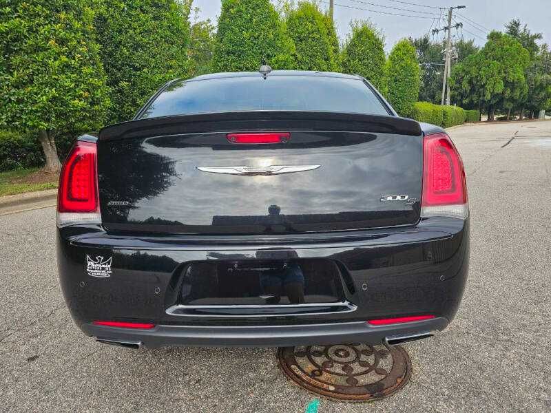 2017 Chrysler 300