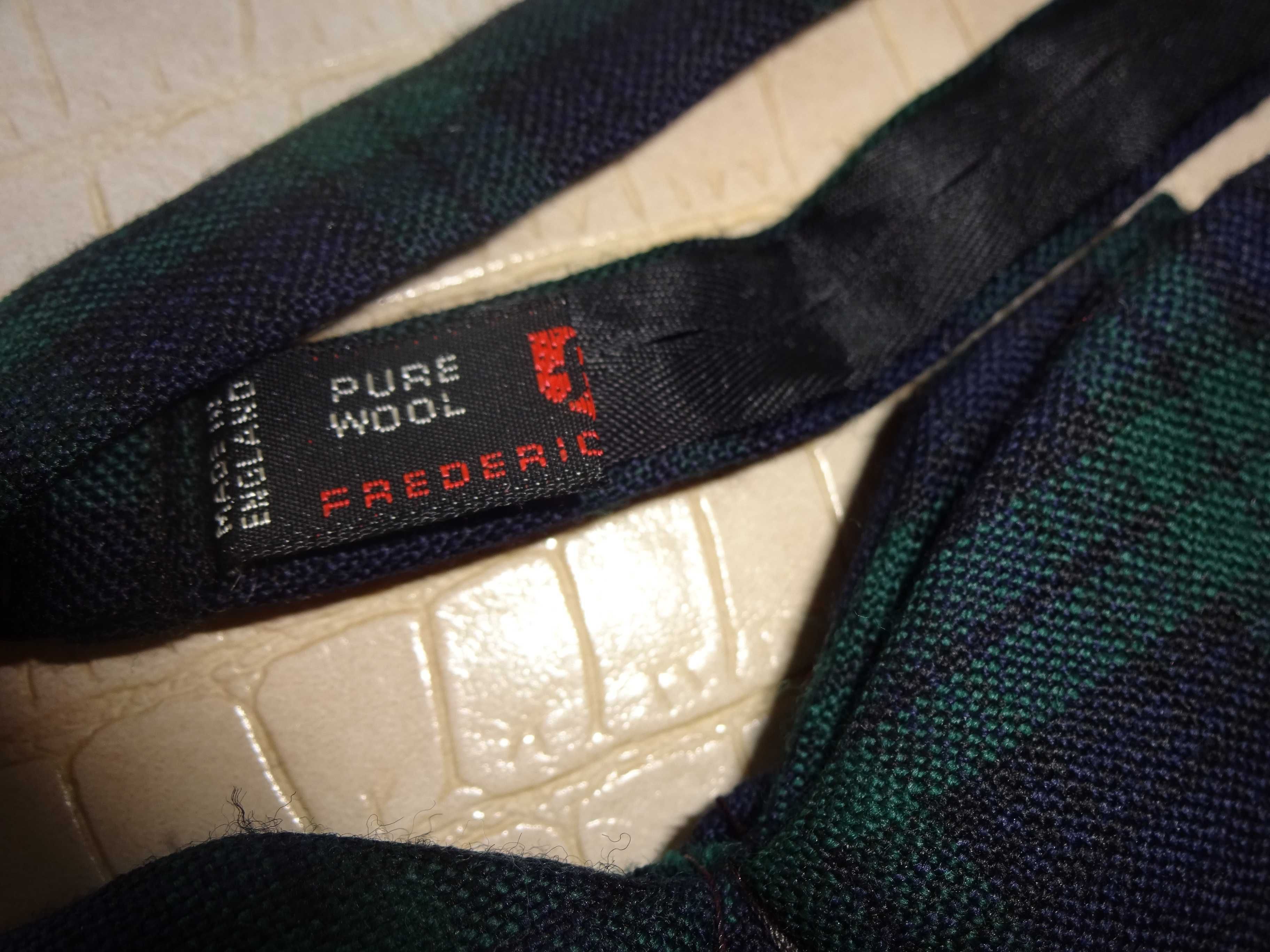 FREDERICK THEAK Pure Wool wełniana zielona  mucha muszka tartan