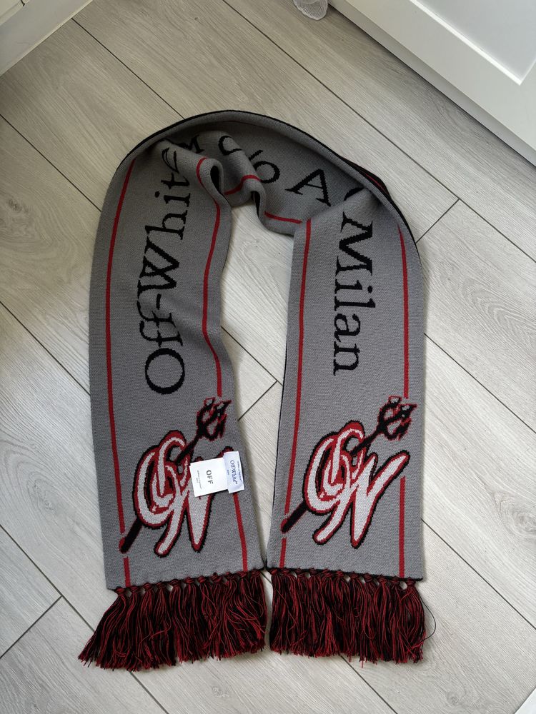 Szalik Off-White x AC Milan FW23 – Oryginalny, limitowany