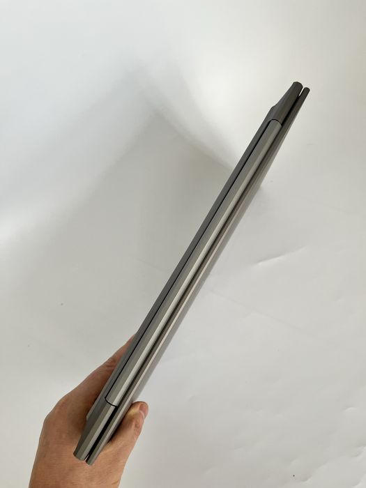 Hp zbook firefly 14 g8 i7-1165g7 32ram T500 14inch Full hd ips