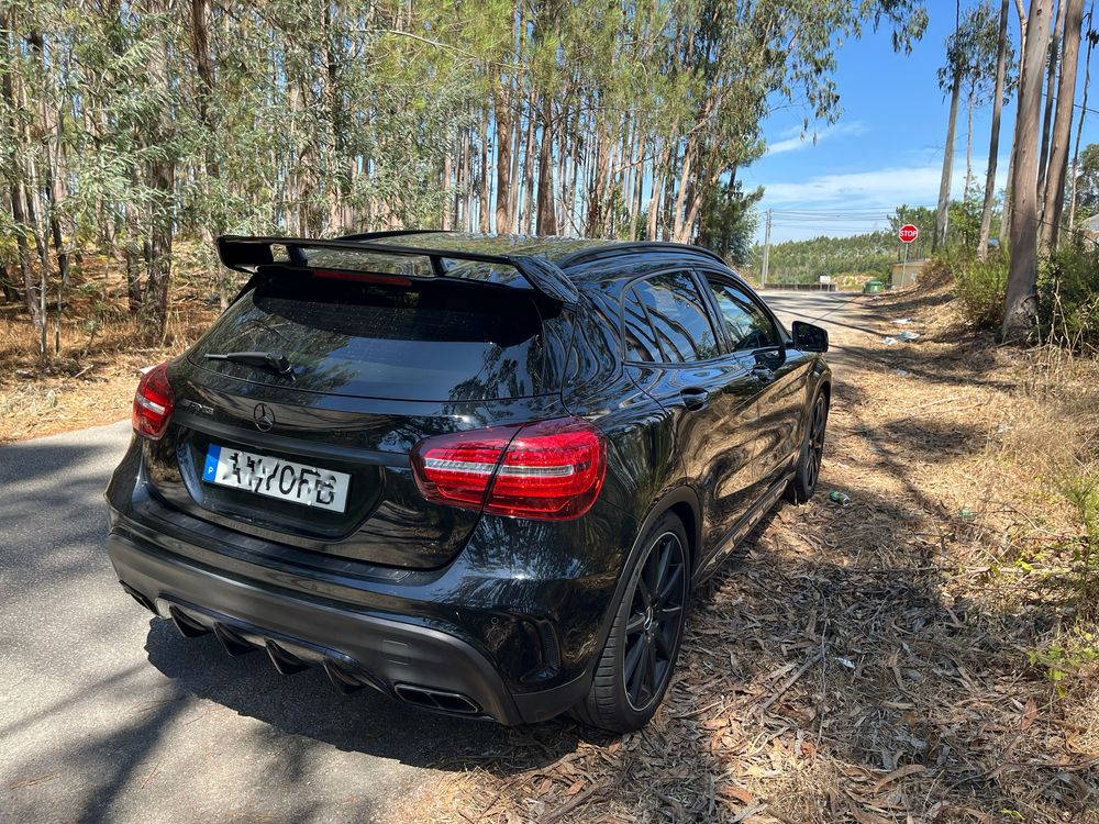 Mercedes-Benz GLA 45 AMG 4-matic black night edition
