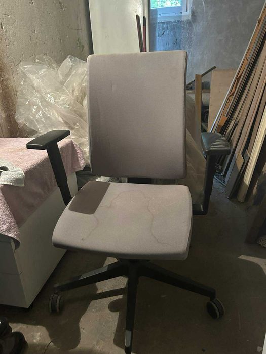 Używane krzesło obrotowe