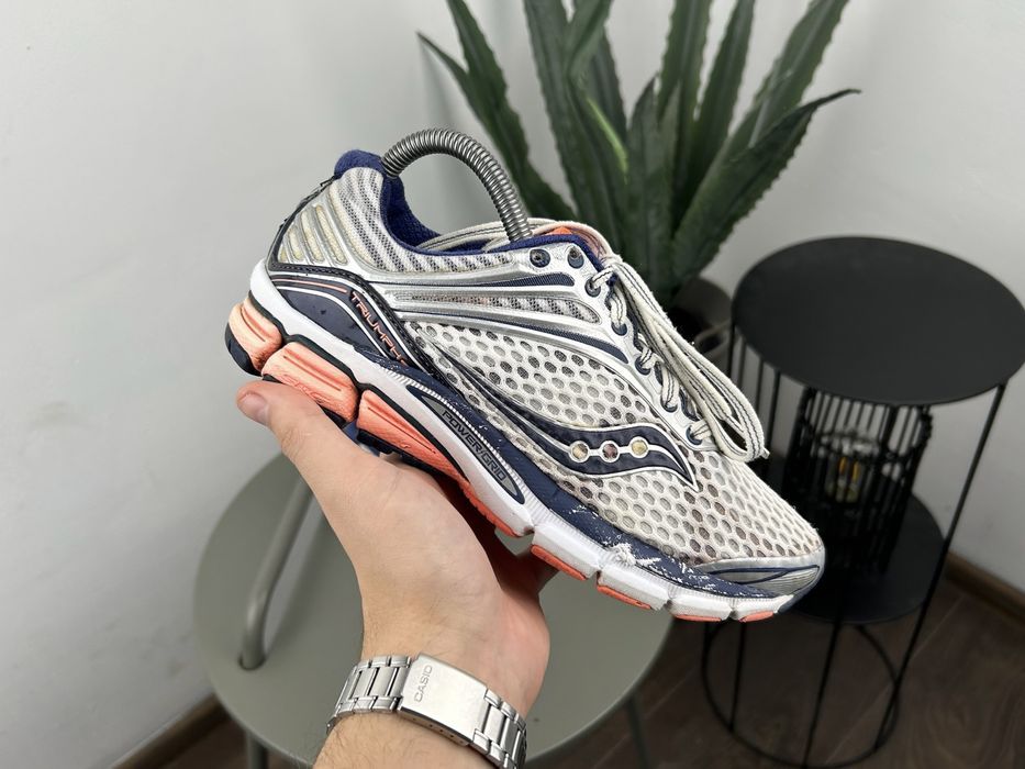 Оригінал! Кросівки Saucony Triumph 37.5 розмір MM782