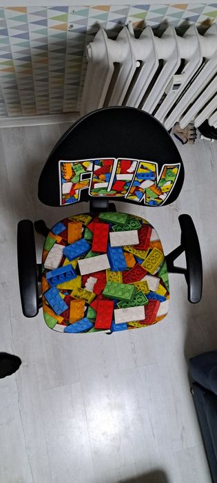 Fotel biurowy młodzieżowy