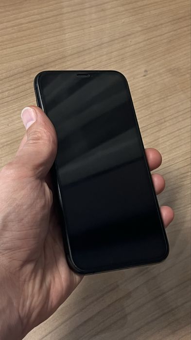 Iphone 11 pro 64gb з коробкою + чохол