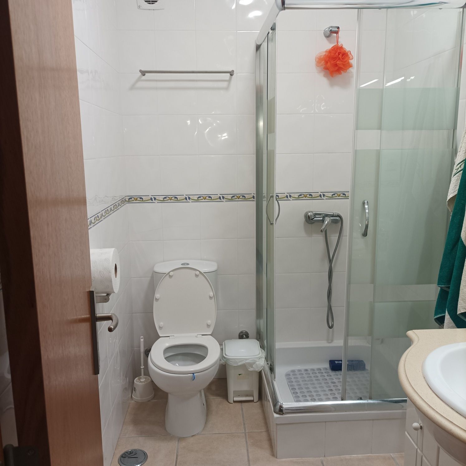 Vendo excelente moradia T4 a 5 minutos do centro da Lourinhã.
