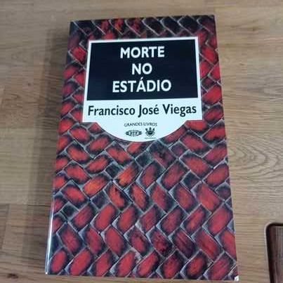 vendo livro morte no estadio