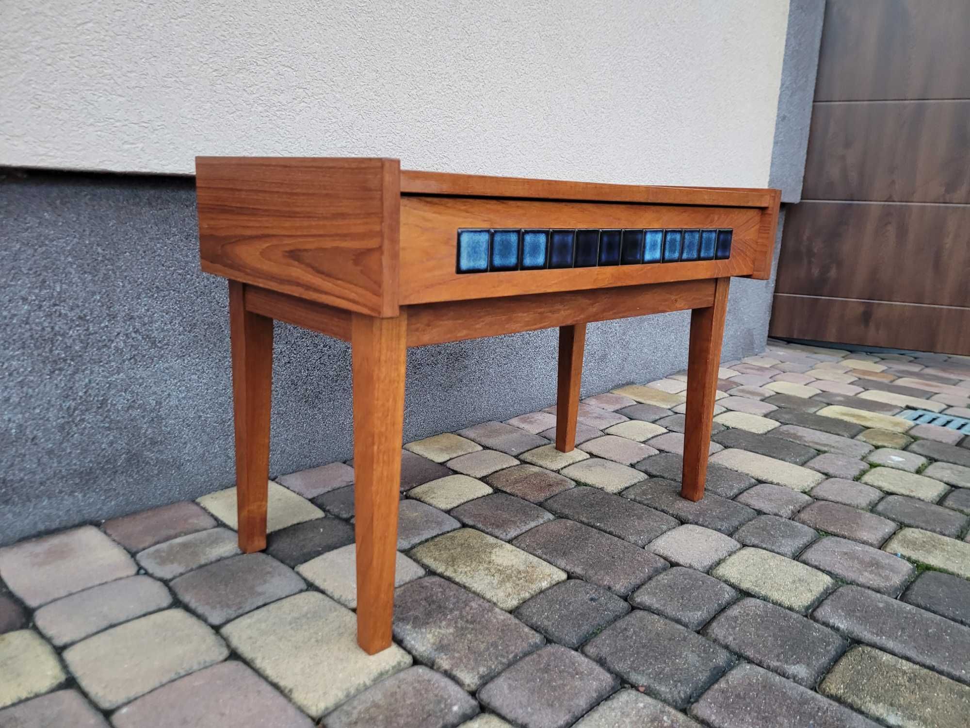 Duńska komoda z teaku z kafelkami ceramicznymi, lata 60 Tekowa