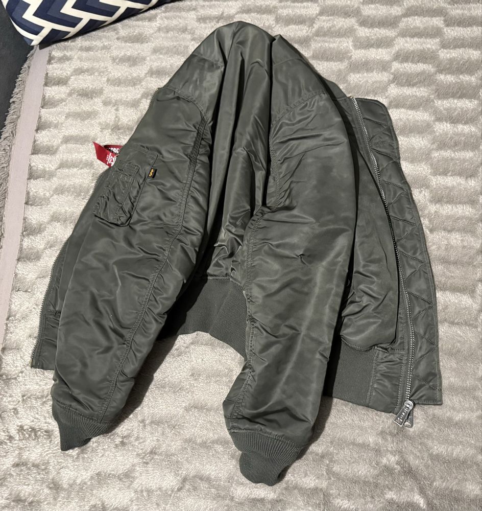 бомбер alpha industries