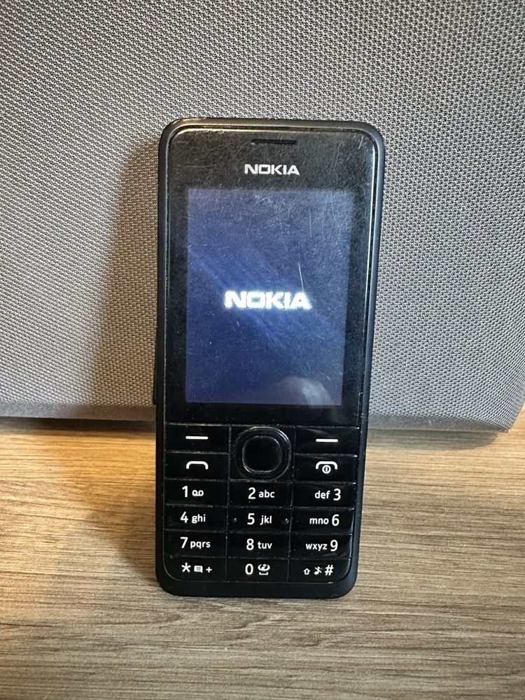 Telefony komórkowe iphone 5s, honor i nokia 301.1