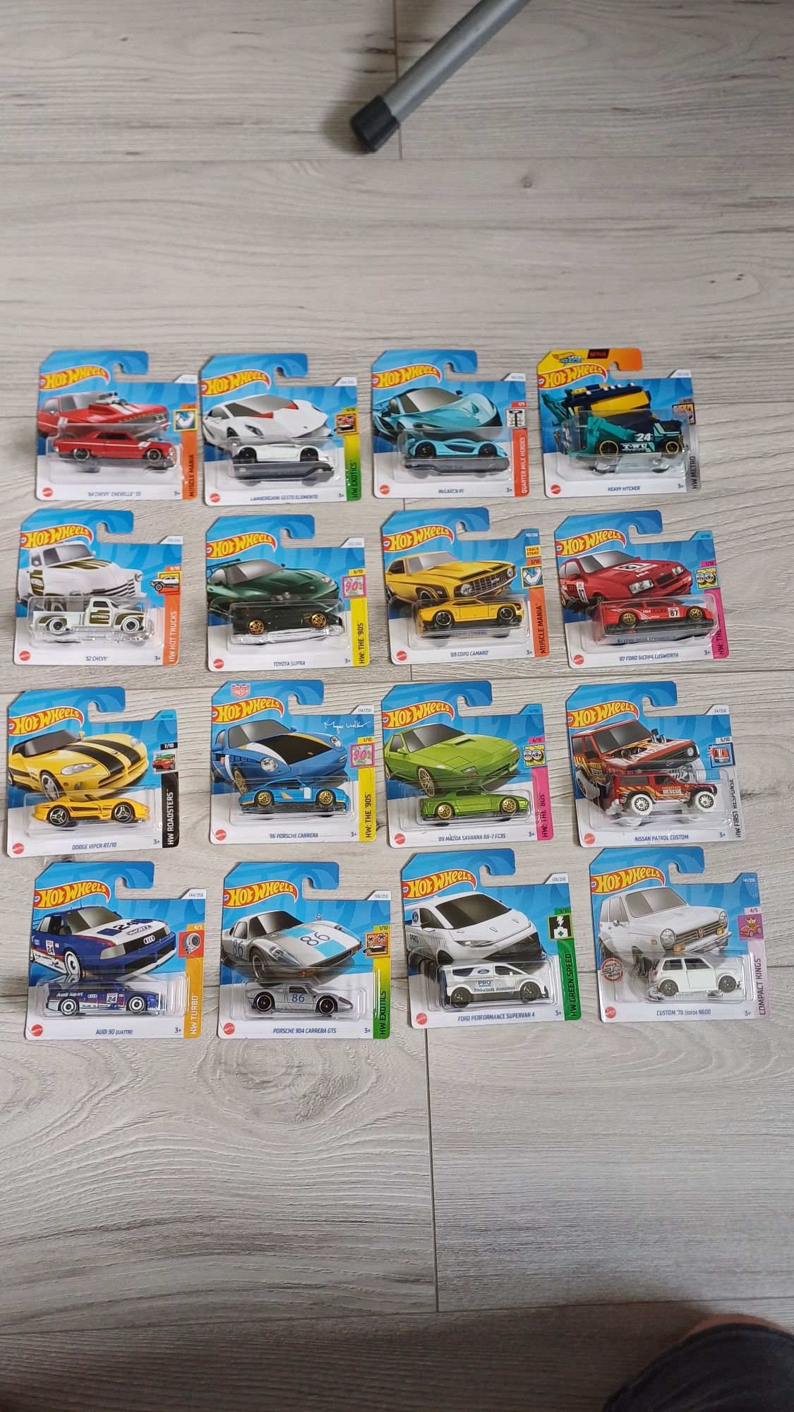 Autka Hot wheels