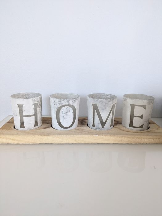 Świecznik napis Home jysk na desce