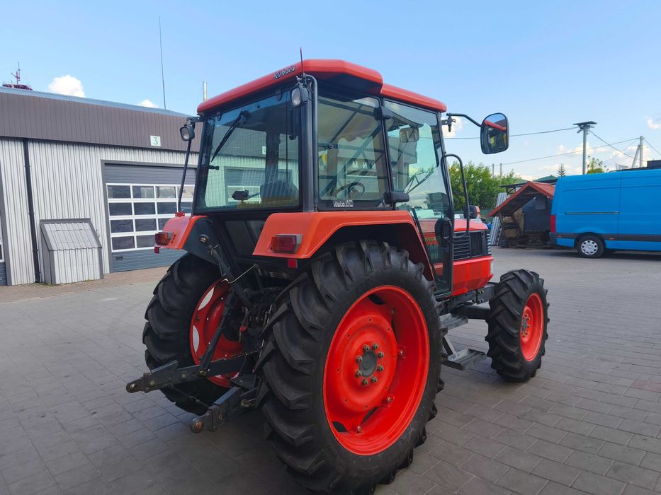 Японський трактор Кубота Kubota M-90