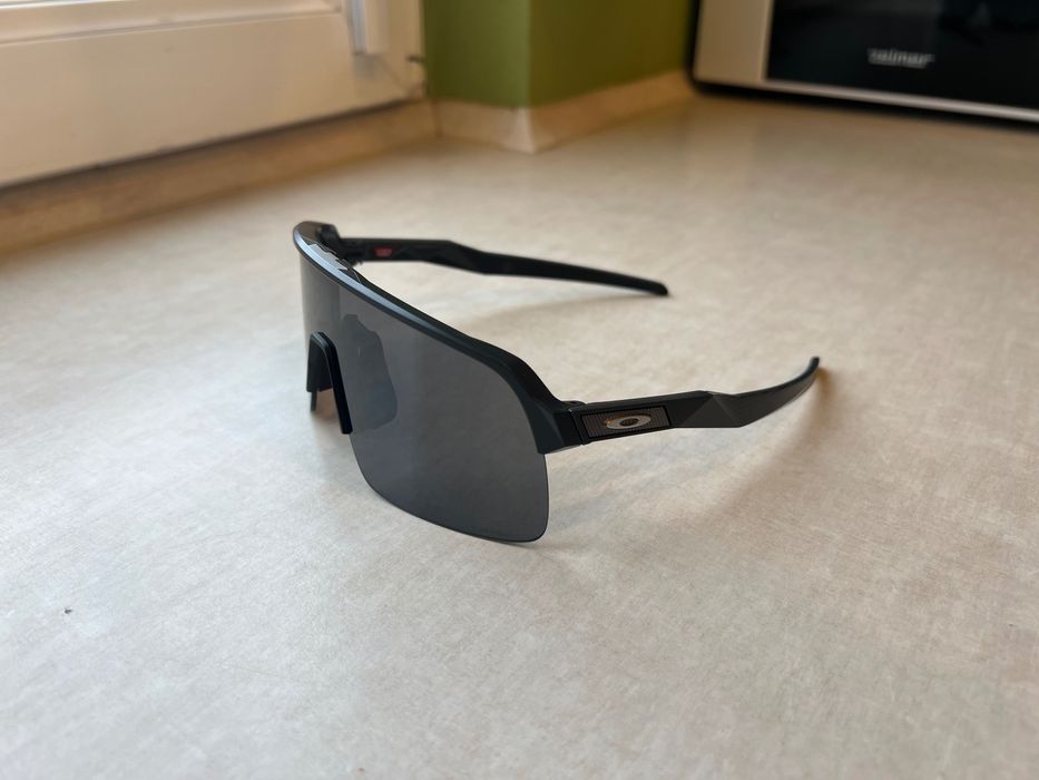 Okulary rowerowe Oakley Sutro Lite