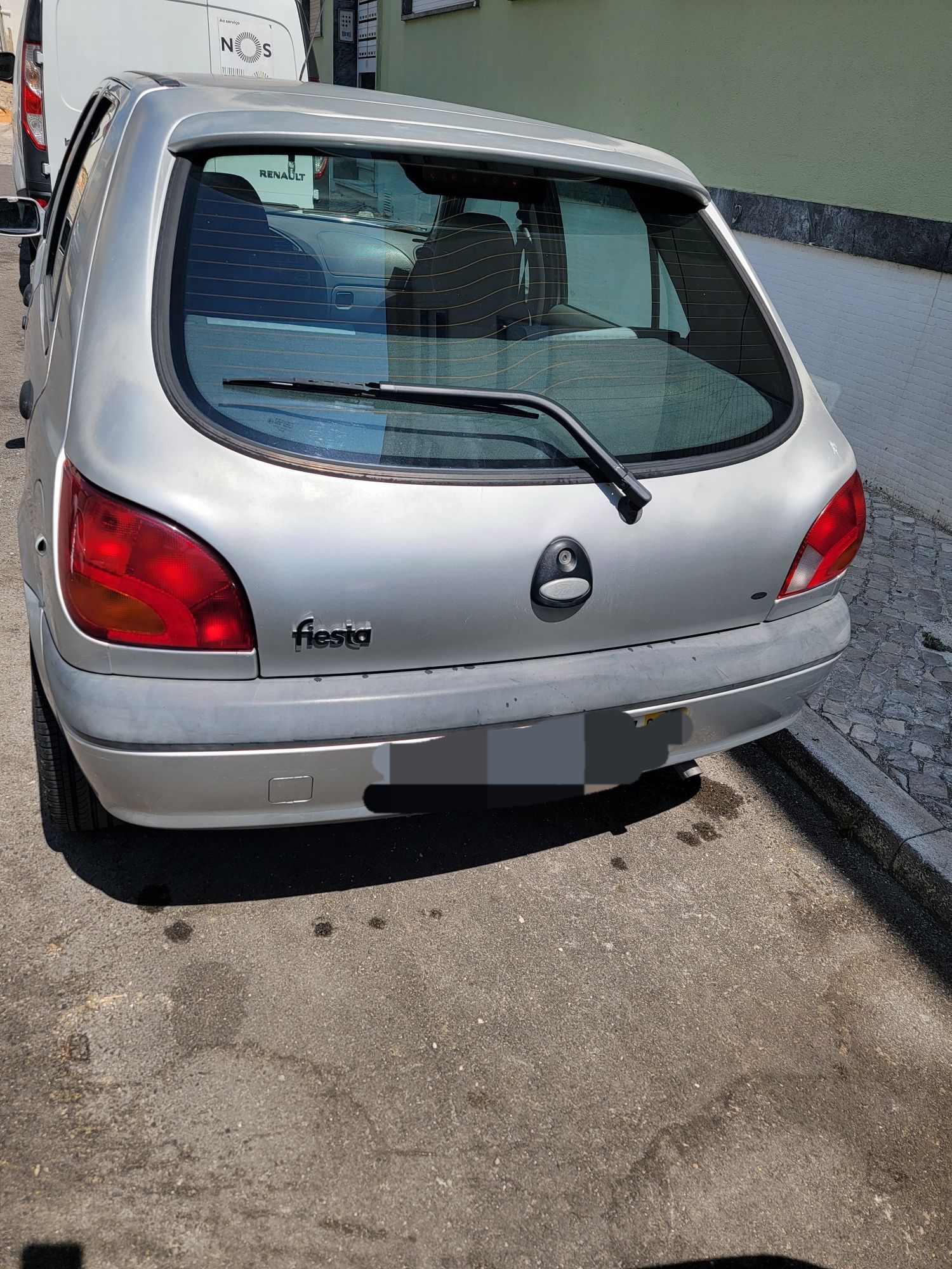 Vendo Ford Fiesta 2000