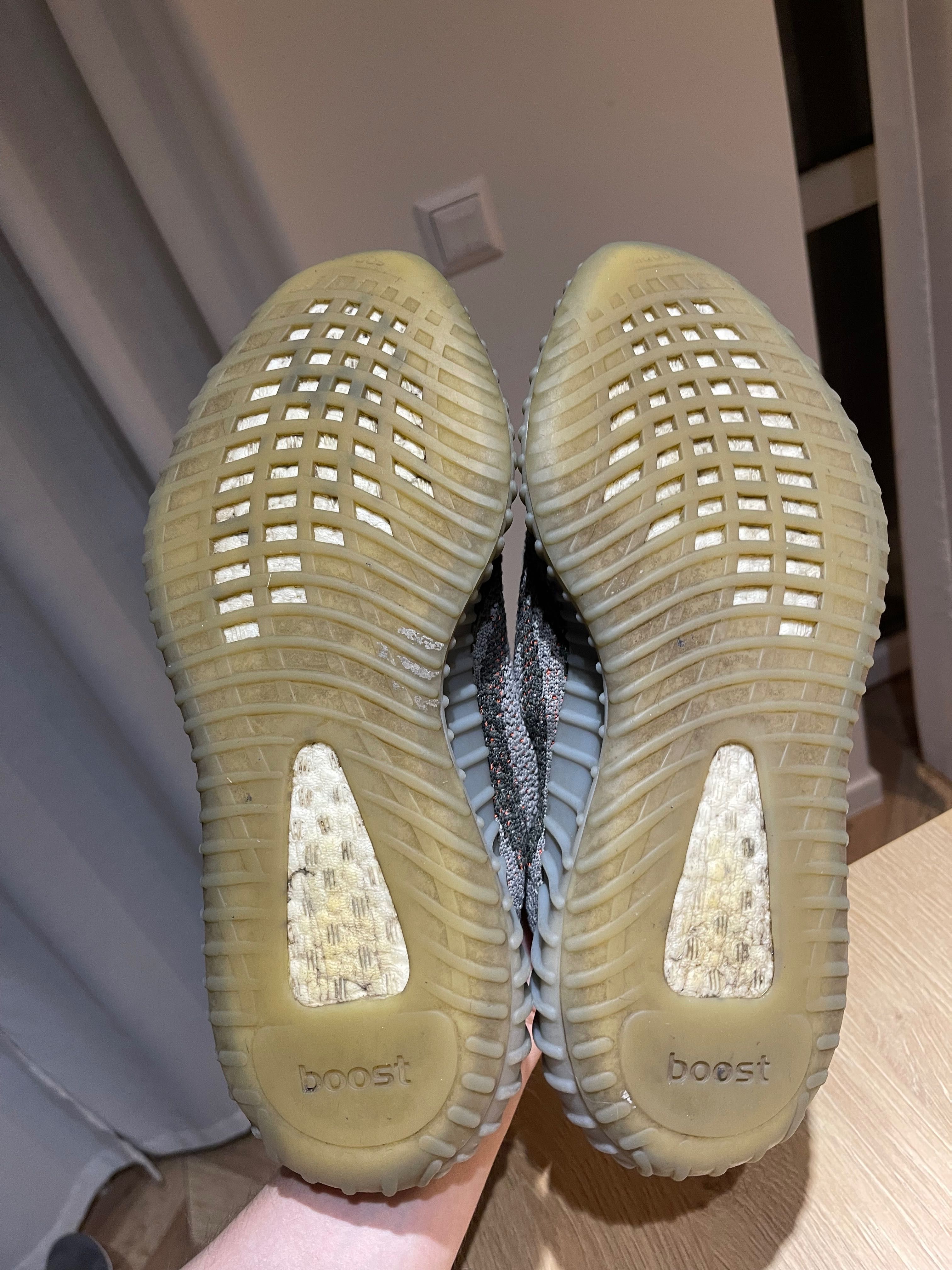 adidas Yeezy boost 350 v2 beluga reflective 44 black white