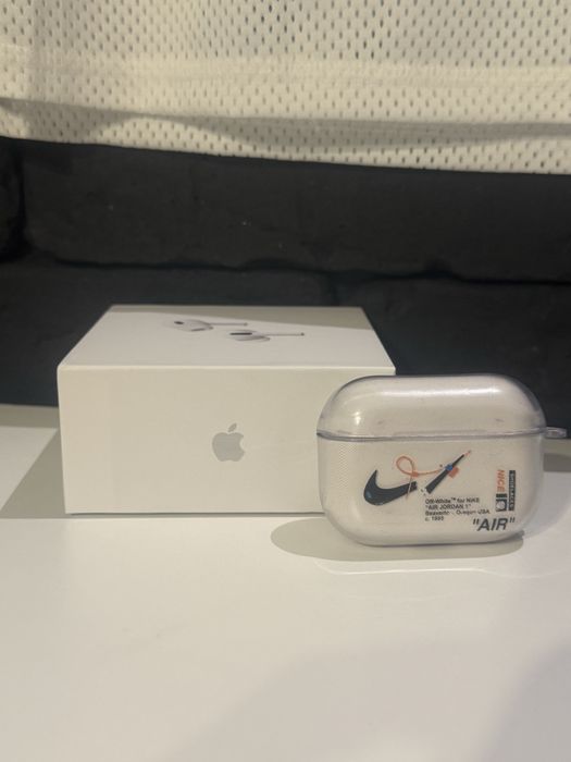 AirPods Pro 2 + etui nike