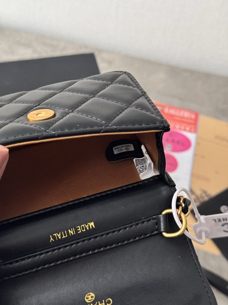 Шкіряна сумка у стилі Chanel